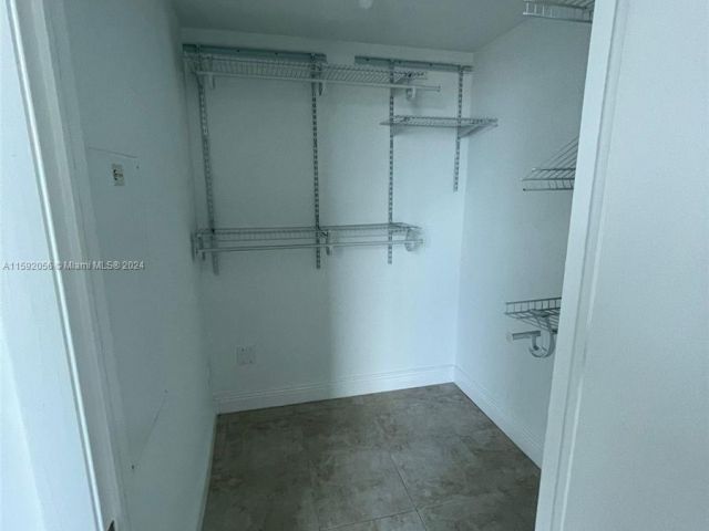 Apartment for rent  Unit #1211 - photo 5457379