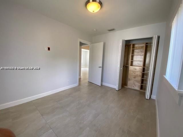 Home for rent at 3433 SW 16th St 3433 - photo 5444390