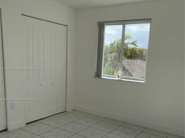 Home for rent at 16148 SW 138th Pl 16148 - photo 5443649