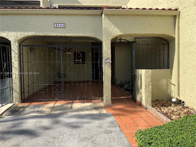 Home for rent at 3544 Estepona Ave 21S-4 - photo 5443463