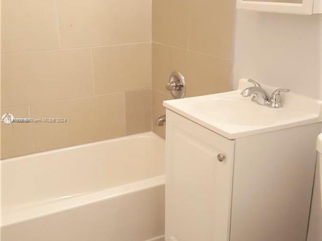 Home for rent at 1498 NE 180th St 0 - photo 5444259