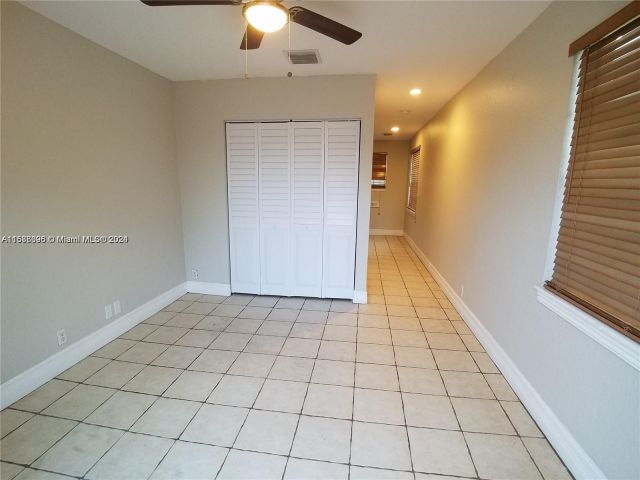 Home for rent at 413 SW 5th St 413 - photo 5445254