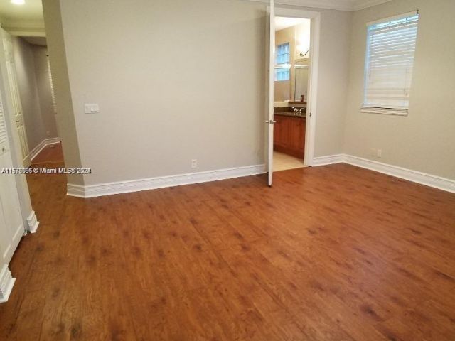 Home for rent at 413 SW 5th St 413 - photo 5445259