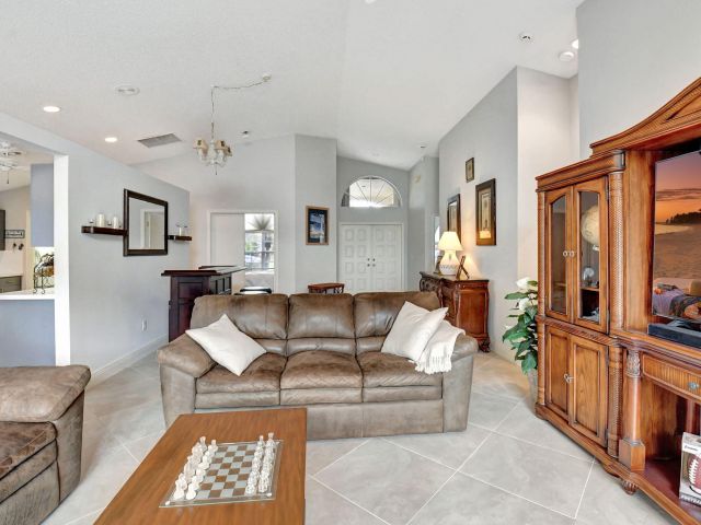 Home for sale at 5633 Aspen Ridge Circle - photo 5498972