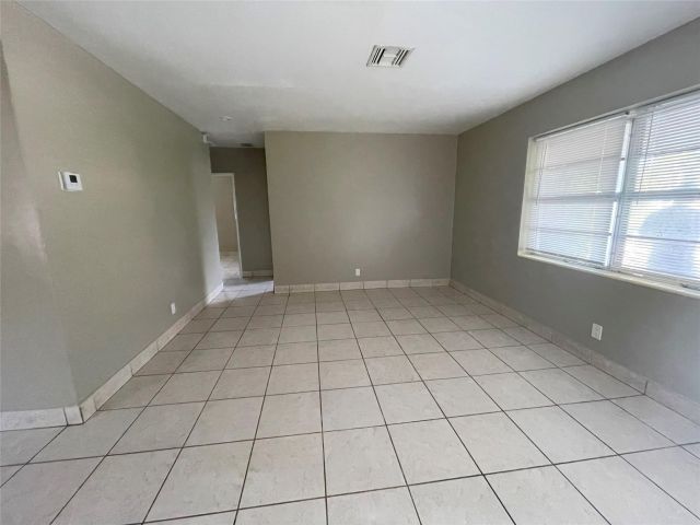 Home for rent at 1436 NW 3rd Ave - photo 5445665