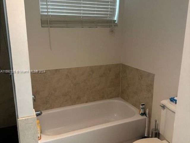 Home for rent at 2945 SW 18th Ter 2945 - photo 5445272