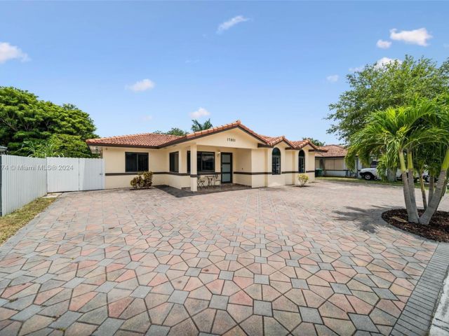 Home for sale at 17801 SW 114th Ave - photo 5448379