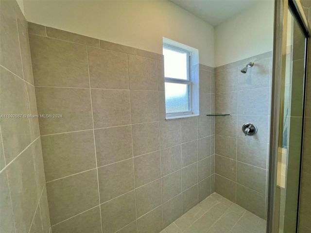 Home for rent at 16225 SW 288th Ter - photo 5456597