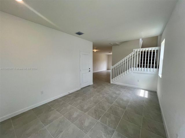 Home for rent at 16225 SW 288th Ter - photo 5456611