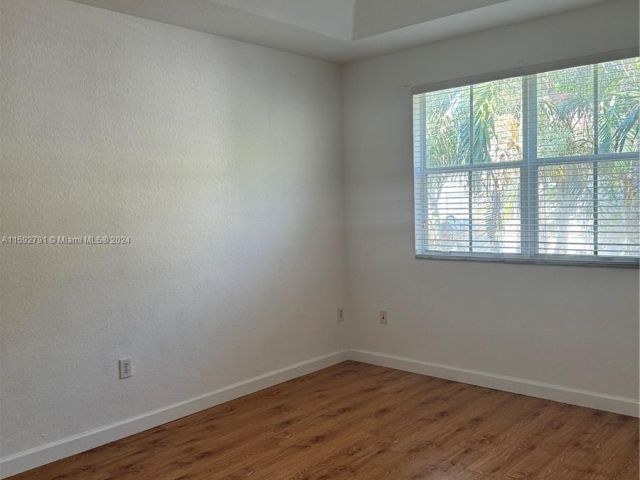 Home for rent at 7869 NW 110 AV - photo 5482480