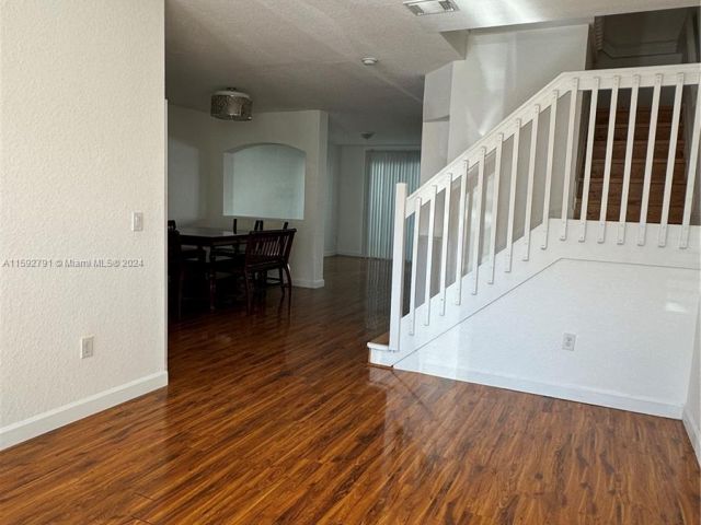 Home for rent at 7869 NW 110 AV - photo 5482483