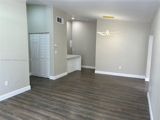 Home for rent at 7525 SW 153rd Pl 204-11 - photo 5448401