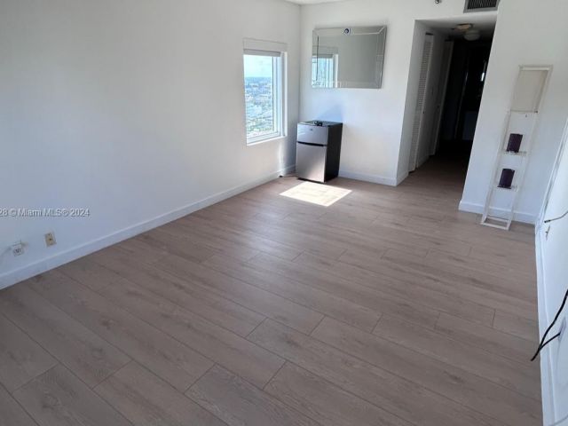 Apartment for rent  Unit #A-3252 - photo 5447876