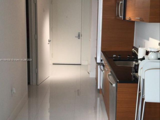 Apartment for rent  Unit # - photo 5449872