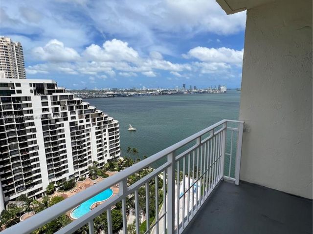 Apartment for sale  Unit #PH-17 - photo 5449751