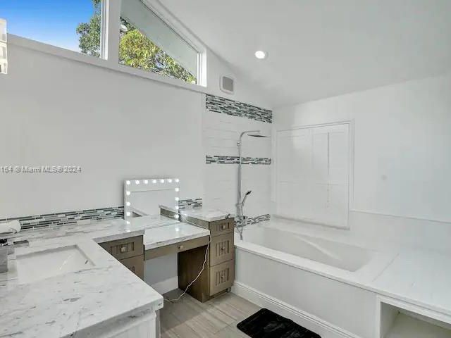 Home for sale at 2120 SW 28th Way - photo 5450634