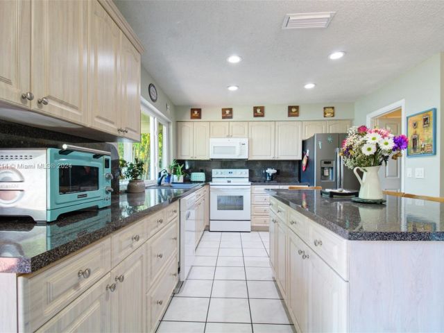 Home for sale at 8410 NW 7th St - photo 5479822