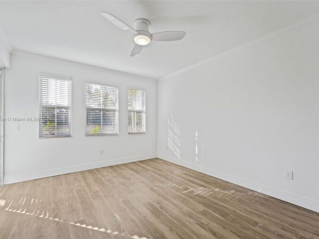 Home for rent at 10170 SW 7th St 39-106 - photo 5454491