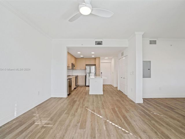 Home for rent at 10170 SW 7th St 39-106 - photo 5454501