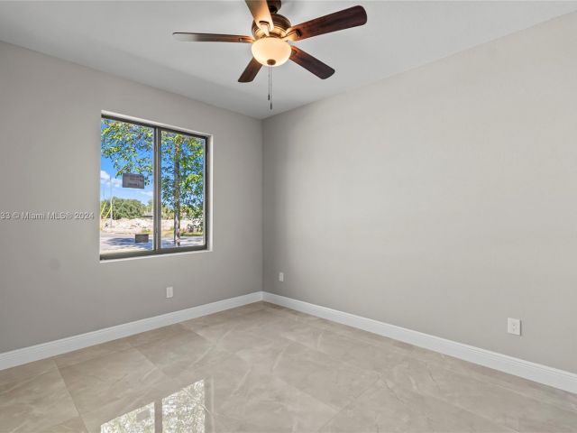 Home for sale at 1101 NW 4th Ave - photo 5451048