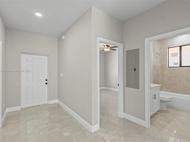 Home for sale at 1101 NW 4th Ave - photo 5451049