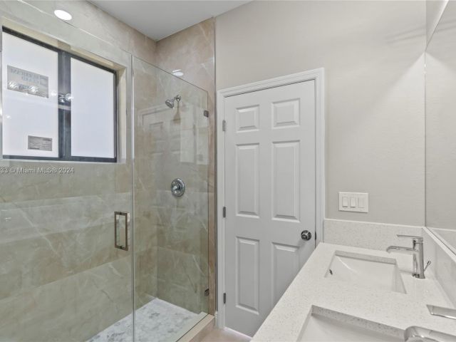 Home for sale at 1101 NW 4th Ave - photo 5451050