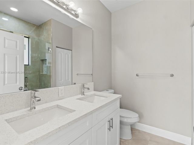 Home for sale at 1101 NW 4th Ave - photo 5451051