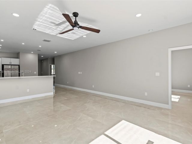 Home for sale at 1101 NW 4th Ave - photo 5451060