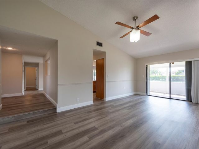 Home for rent at 2101 NW 101st Ter - photo 5450991