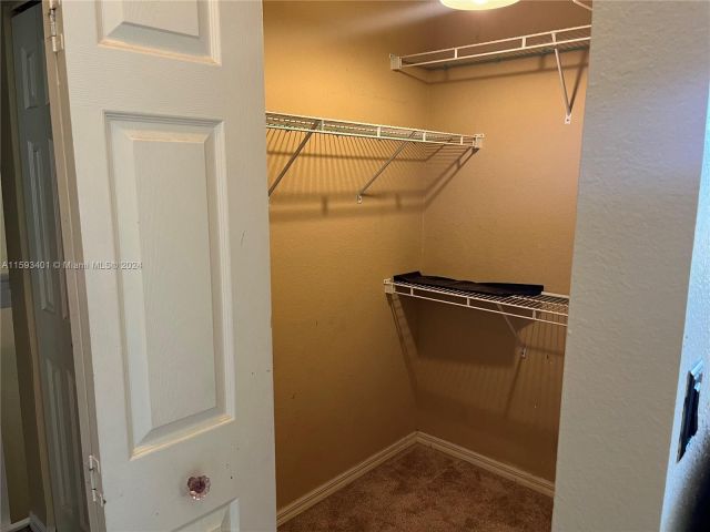 Home for rent at 750 SE 2nd St 750 - photo 5468224