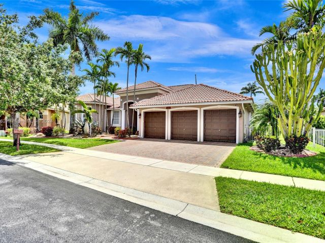 Home for sale at 1261 NW 137th Ave - photo 5454525