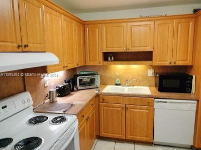 Apartment for rent  Unit #718 - photo 5451832