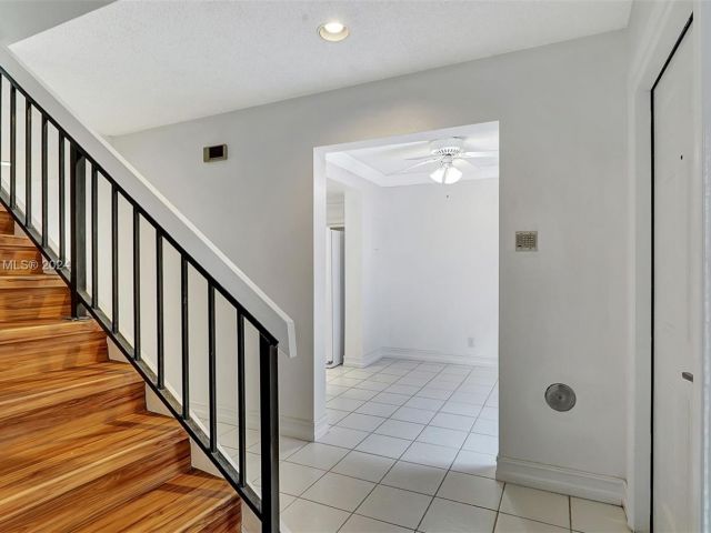 Home for sale at 205 Dunwoody Ln 17-85 - photo 5452109