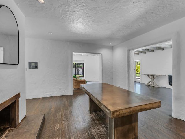 Home for sale at 820 SE 8th St - photo 5455296