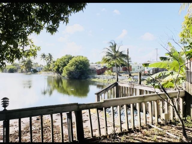 Home for sale at 3911 NW 3rd Avenue - photo 5494019