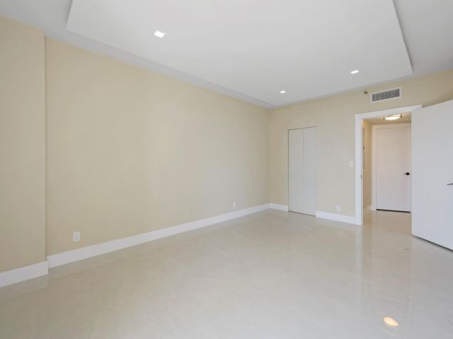 Apartment for sale  Unit #304 - photo 5455083