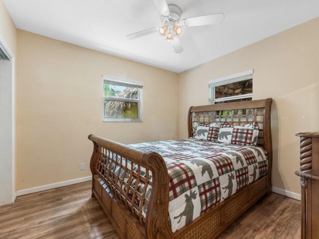 Home for sale at 4132 SW 52nd St - photo 5454223