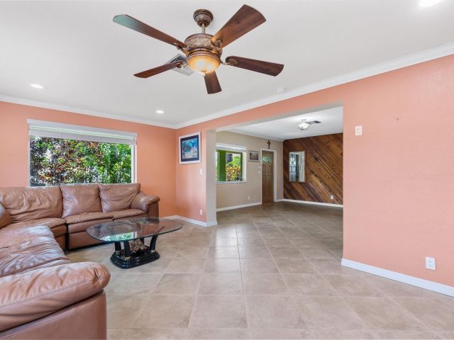 Home for sale at 4132 SW 52nd St - photo 5454230