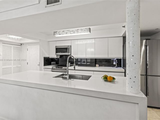 Apartment for sale  Unit #1904 - photo 5463606