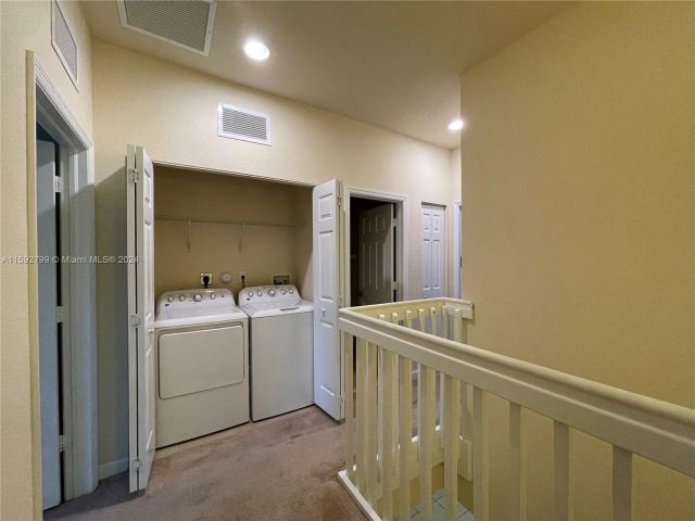 Home for rent at 17103 SW 96th St 0 - photo 5457654