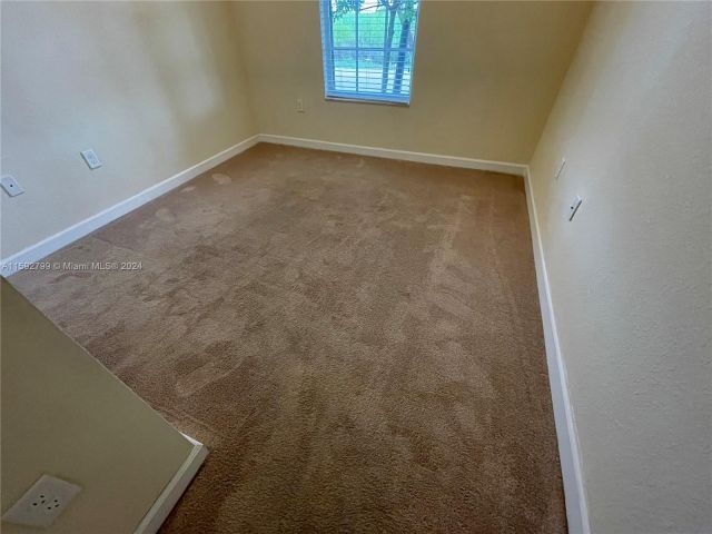 Home for rent at 17103 SW 96th St 0 - photo 5457658