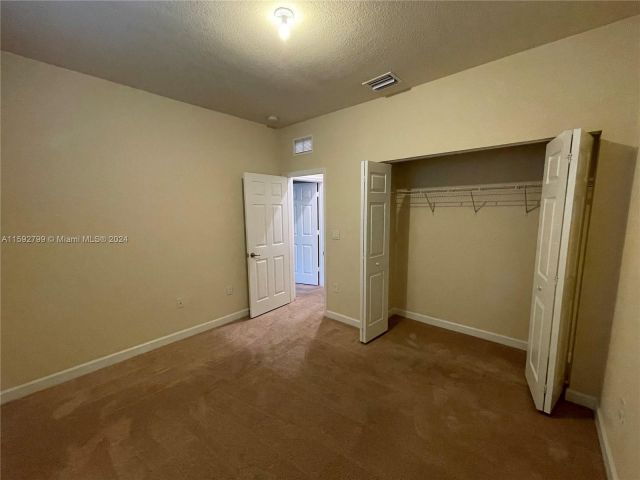 Home for rent at 17103 SW 96th St 0 - photo 5457659