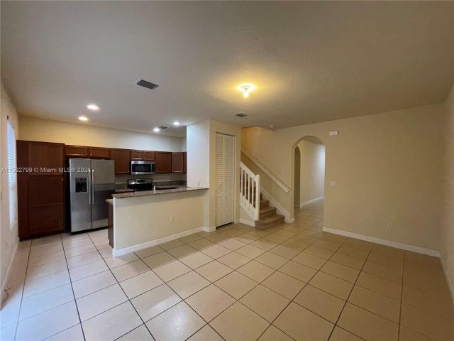 Home for rent at 17103 SW 96th St 0 - photo 5457672