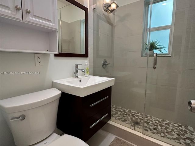 Home for rent at 435 NE 71st St 0 - photo 5462511