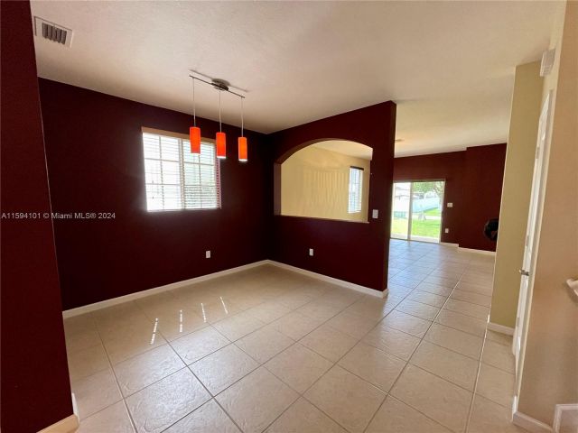 Home for rent at 14110 SW 275th St - photo 5458066