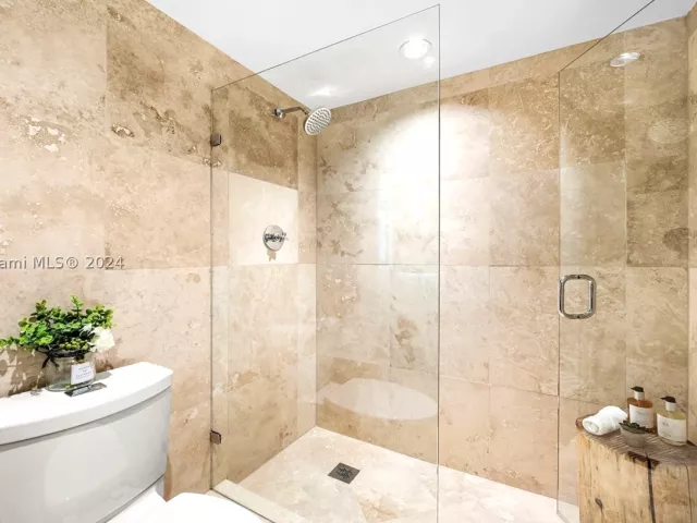 2-bedroom condo for rent in Miami Beach -  - MondialRealty