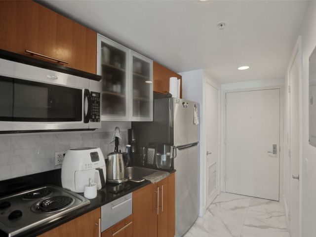 Apartment for rent  Unit # - photo 5458282