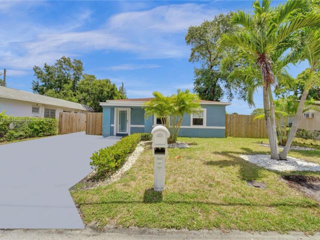 Home for rent at 878 NW 17th Ave - photo 5457994