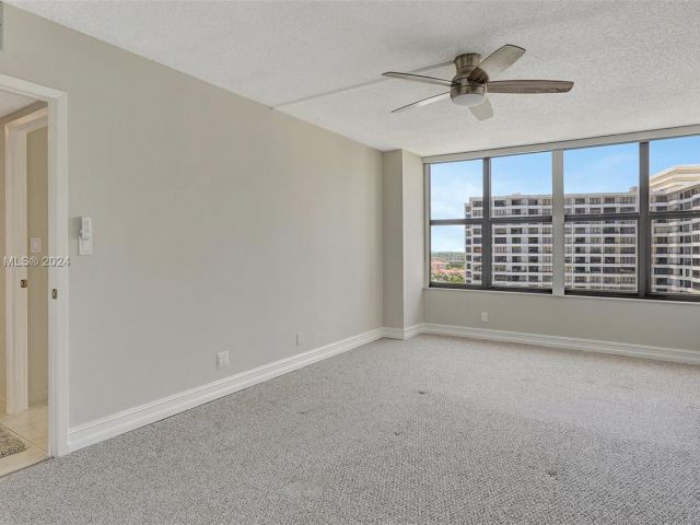 Apartment for sale  Unit #1520 - photo 5462463