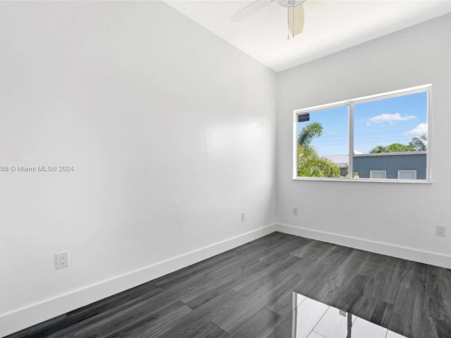 Home for sale at 1215 W Las Olas Blvd 1215 - photo 5459958